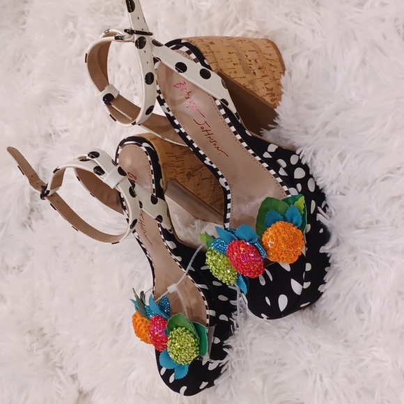 Betsey Johnson Women's Sprite Fruit Embellished Chunky Heels Sandals Size 7M NEW - Picture 7 of 16
